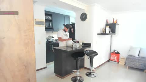 dereckgreen online show from 04/21/26, 07:06