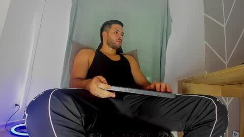 dereckhardd online show from 04/05/26, 09:01