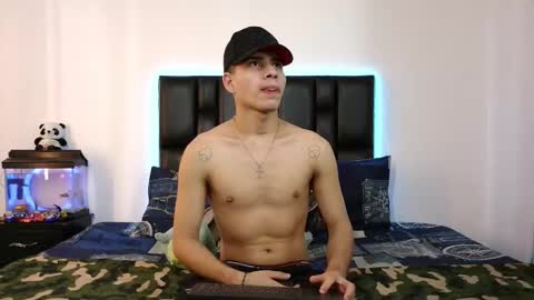 Snapshot of dereek_hot chatting on 03/02/26, 03:41 DEREEK online show from 03/02/26, 03:41