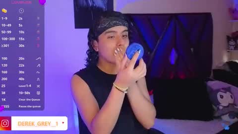 Snapshot of derek_greyy_ chatting on 09/15/25, 08:09 derek grey online show from 09/15/25, 08:09