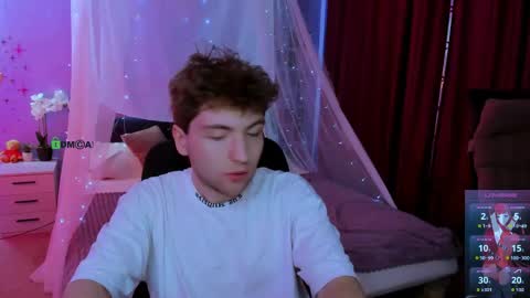 derek_hawk_ online show from 03/23/26, 09:46