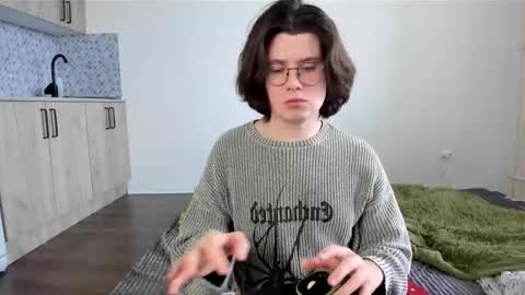 Derek online show from 03/27/26, 01:11