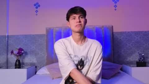 Snapshot of derek_sinn chatting on 02/21/26, 07:48 derek_sinn online show from 02/21/26, 07:48