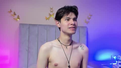 derek_sinn online show from 03/22/26, 02:09