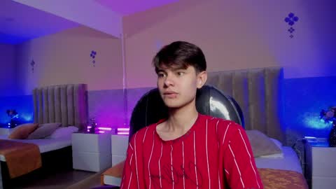 derek_sinn online show from 04/10/26, 08:57