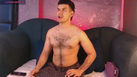 derek_voss online show from 07/18/26, 12:42