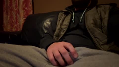 Snapshot of derekmaxxx chatting on 02/18/26, 03:24 derekmaxxx online show from 02/18/26, 03:24