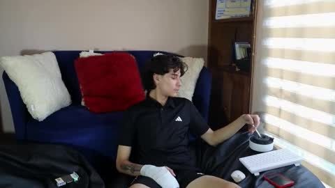 Derek online show from 01/14/26, 09:31