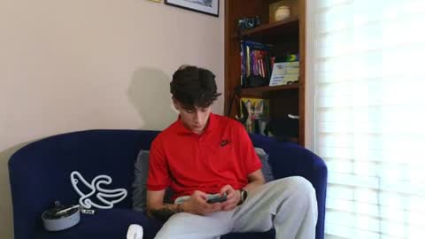 Snapshot of derekswan chatting on 06/19/26, 10:02 Derek online show from 06/19/26, 10:02