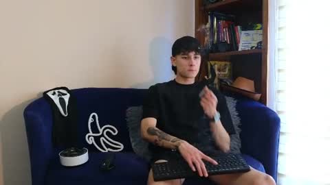 Snapshot of derekswan chatting on 06/24/26, 09:03 Derek online show from 06/24/26, 09:03
