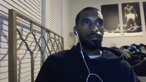 Snapshot of derekthetruth2 chatting on 09/10/25, 01:05 derekthetruth2 online show from 09/10/25, 01:05