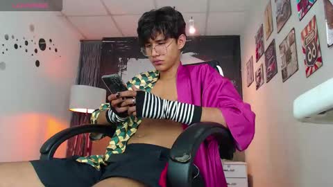 Snapshot of deren_ chatting on 12/15/25, 04:39 DEREN online show from 12/15/25, 04:39