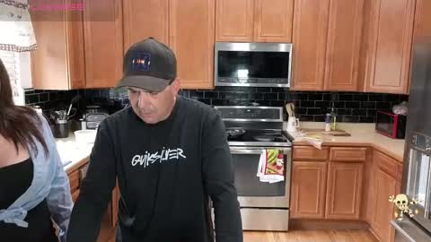 Derrick 52 and Brittany 50 online show from 04/25/26, 04:26