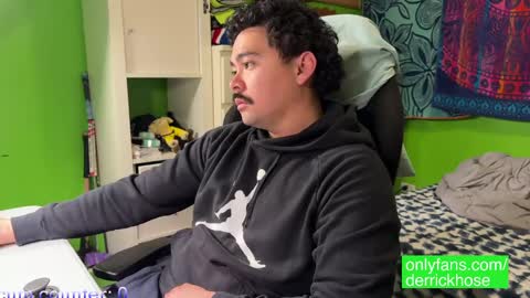 Snapshot of derrick_hose chatting on 03/08/25, 01:06 Derrick Hose online show from 03/08/25, 01:06