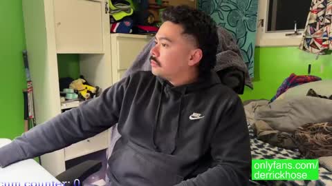 Snapshot of derrick_hose chatting on 03/10/25, 03:34 Derrick Hose online show from 03/10/25, 03:34