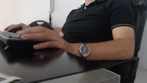 Snapshot of derrik_ chatting on 12/09/24, 05:41 online show from 12/09/24, 05:41