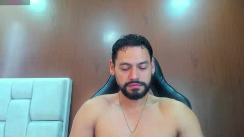 DerryBigger CM online show from 10/28/25, 08:33