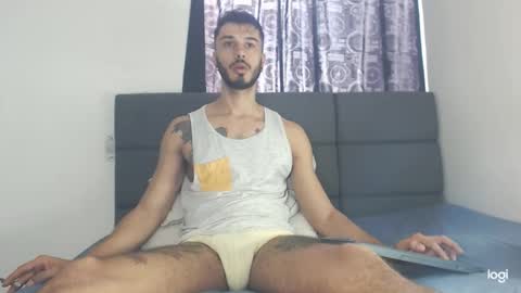 Snapshot of derrymaster chatting on 02/20/25, 01:40 JhimyMaster online show from 02/20/25, 01:40