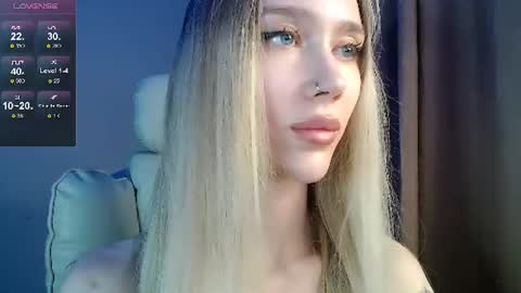 Snapshot of des_ch chatting on 06/23/26, 03:43 Ari online show from 06/23/26, 03:43