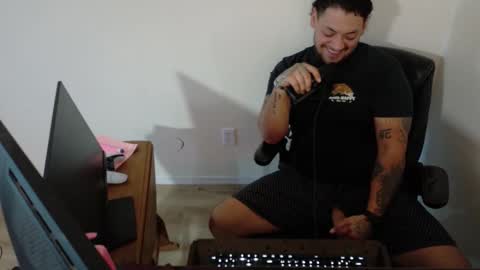 Snapshot of desertadventurer25 chatting on 02/05/26, 12:37 desertadventurer25 online show from 02/05/26, 12:37