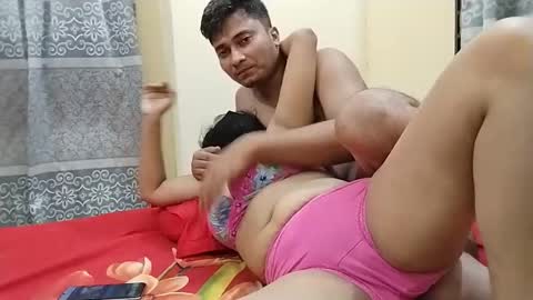 Snapshot of deshibirds chatting on 09/08/25, 02:27 deshibirds online show from 09/08/25, 02:27