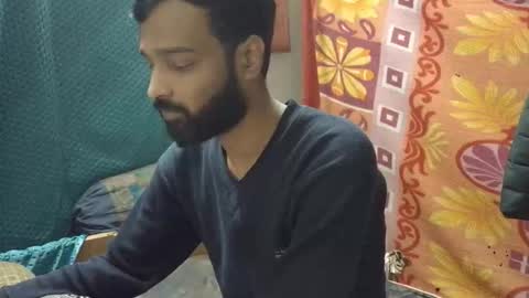 desi_boy799417 online show from 01/12/26, 07:24