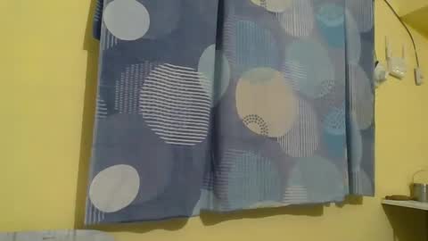 Nidhilove online show from 02/06/25, 04:14