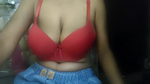 Snapshot of desiprincess35 chatting on 06/24/26, 05:34 desiprincess35 online show from 06/24/26, 05:34