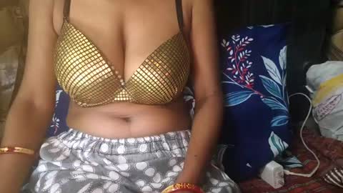 Snapshot of desiprincess35 chatting on 07/15/26, 06:35 desiprincess35 online show from 07/15/26, 06:35