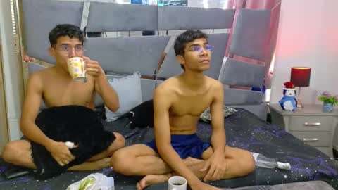 desire4duo online show from 11/18/25, 01:26