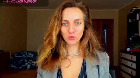 Snapshot of desired_zoya chatting on 09/26/25, 04:27 desired zoya online show from 09/26/25, 04:27