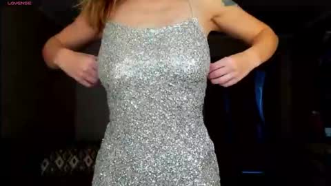 Snapshot of desired_zoya chatting on 10/24/25, 05:26 desired zoya online show from 10/24/25, 05:26