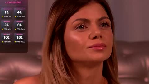 Mia online show from 11/12/25, 06:03