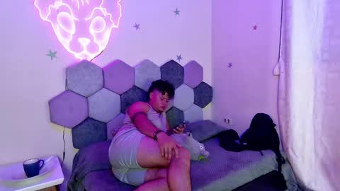 TORI AND MR. BEAR online show from 01/05/25, 09:36