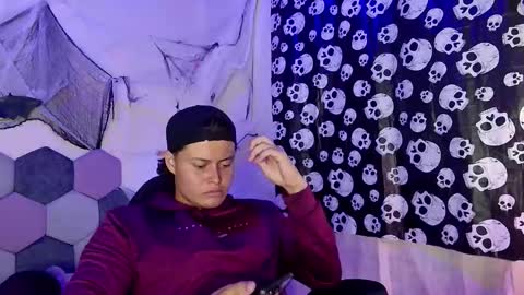 TORI AND MR. BEAR online show from 10/18/25, 07:03