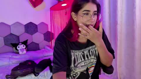 TORI AND MR. BEAR online show from 03/19/26, 05:50