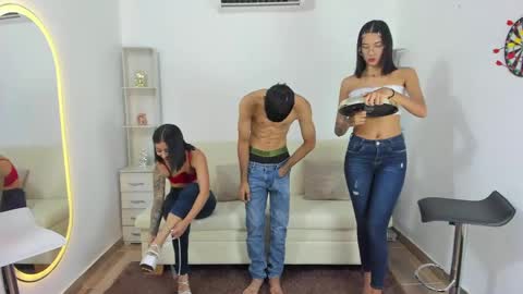 JASMINE  - DARWIN - MEGAN - JUANCA online show from 06/07/26, 06:28
