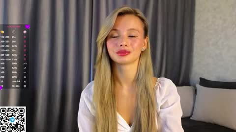 Snapshot of desireeclipse chatting on 10/29/25, 06:15 Willow online show from 10/29/25, 06:15