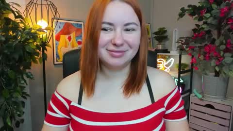 LAYLA online show from 11/14/25, 07:29