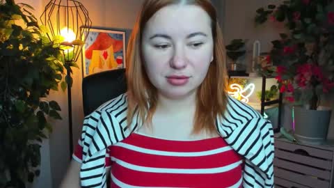 LAYLA online show from 11/18/25, 07:24