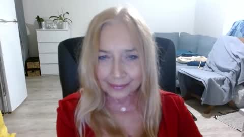 Snapshot of desiresofia chatting on 01/12/25, 03:03 S O F I A online show from 01/12/25, 03:03