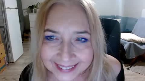 Snapshot of desiresofia chatting on 01/20/25, 06:10 S O F I A online show from 01/20/25, 06:10