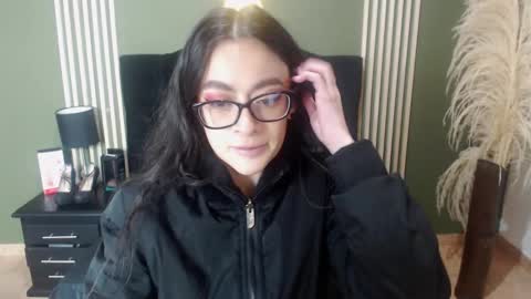 Snapshot of desiring__angel chatting on 01/22/25, 11:56 Desiring Angel online show from 01/22/25, 11:56