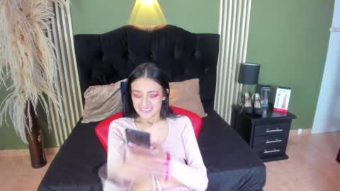 Snapshot of desiring__angel chatting on 02/25/25, 10:47 Desiring Angel online show from 02/25/25, 10:47