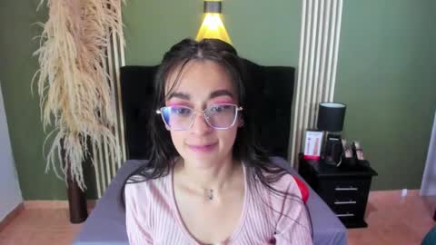 Snapshot of desiring__angel chatting on 03/06/25, 09:03 Desiring Angel online show from 03/06/25, 09:03