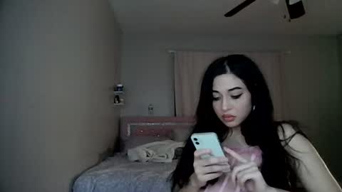 Snapshot of desisweetheart06 chatting on 06/20/26, 05:43 Desi Sweetheart online show from 06/20/26, 05:43