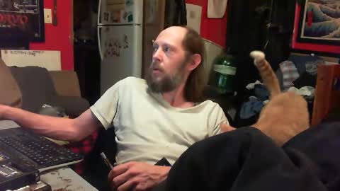 Snapshot of desolation2012 chatting on 01/18/25, 11:21 desolation2012 online show from 01/18/25, 11:21