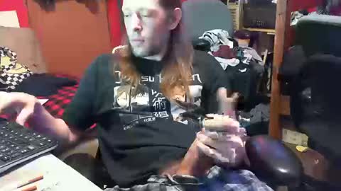 Snapshot of desolation2012 chatting on 10/10/25, 04:44 desolation2012 online show from 10/10/25, 04:44
