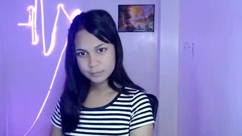 Snapshot of dess_morena chatting on 06/15/26, 04:36 Dess online show from 06/15/26, 04:36