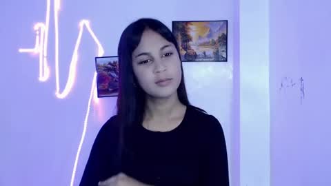 Snapshot of dess_morena chatting on 07/05/26, 10:33 Dess online show from 07/05/26, 10:33